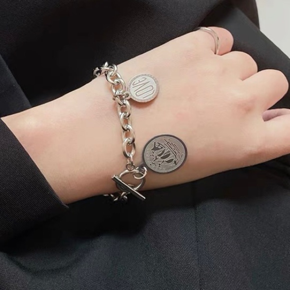 Queen Coin titanium steel bracelet